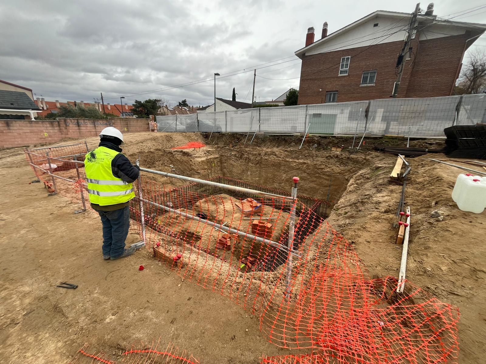 Armado de estructura metálica de cimentación